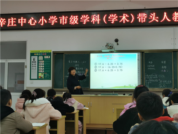 74f155d25a0d40529d985db3cff57387.jpg